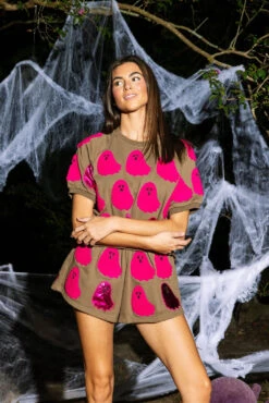 Queen Of Sparkles Brown & Pink Fuzzy Ghost Shorts -Queen of Sparkles QOSHALLOWEEN 81 db07ba2f aa88 4b85 92aa 95a5682002b3