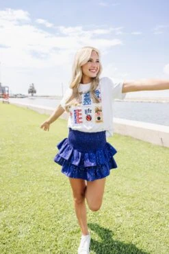 Queen Of Sparkles Red, White & Beer Tee 6 Queen Of Sparkles Red, White & Beer Tee -Queen of Sparkles soelstudio QOSMAY2023 500