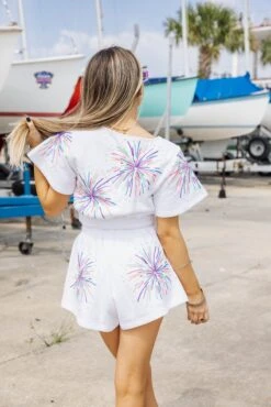 White Multi Firework Short -Queen of Sparkles soelstudio QOSMAY2023 642 49fbc4a4 8a52 4341 bf1f c9c56fce3e95